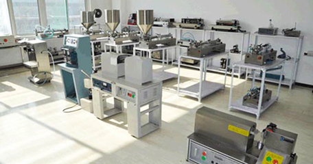 灌装机与包装机的协同创新 机械设备研发的前沿探索