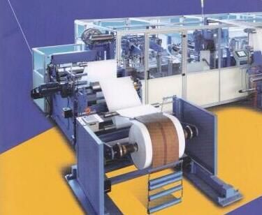 高效水泥袋生产线新突破 HRK-600PP方底阀口袋制袋机的研发与应用